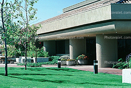 office building, lawn, 5 September 1986