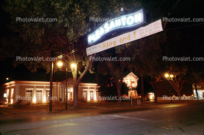 Downtown Arch at Nigh, 5 November 1985