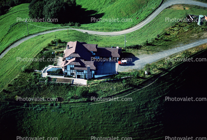 House, Single Family Dwelling Unit, road, driveway