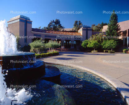 Water Fountain, aquatics, Blackhawk Plaza, 3 July 2005