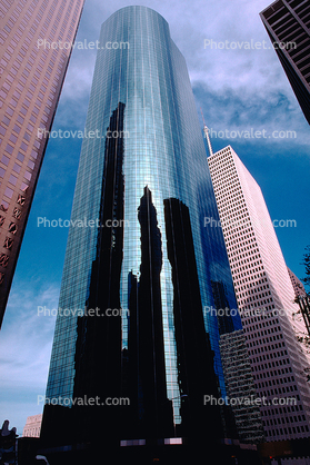Glass Reflecting Skyscraper in Houston, 15 January 1985