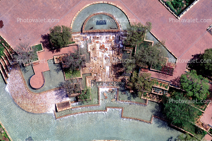 Water Fountain, aquatics, San Antonio, 25 March 1993