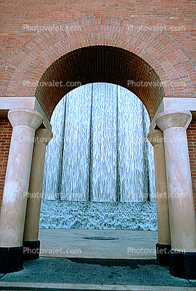 Williams Water Wall Brick Arch, columns, Houston, 3 January 1994
