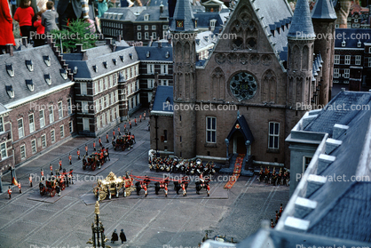 Coronation, Royal Carriage, red carpet treatment, church, cathedral, April 1968, 1960s