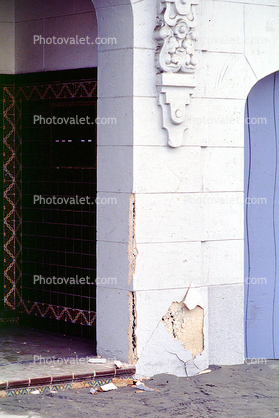 Wall, Marina district, Loma Prieta Earthquake (1989), 1980s