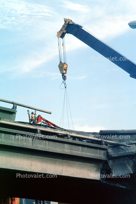 Crane, Cypress Freeway collapse, Loma Prieta Earthquake (1989), 1980s