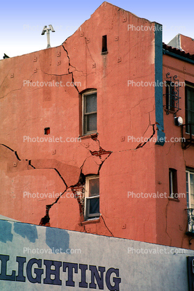 Big Cracks in a Building, Northridge Earthquake Jan 1994