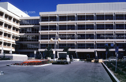 Olive View Hospital UCLA Medical Center, building, Sylmar, 1971 San Fernando Valley Earthquake