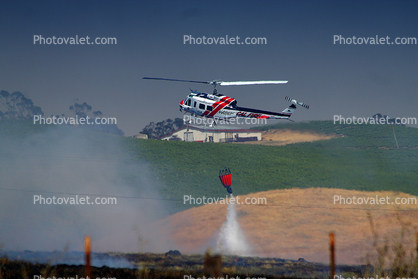 N481DF, 104, Cal Fire UH-1H Super Huey, Stony Point Road Fire, Sonoma County