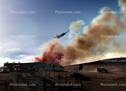 Home, Ranch House, building, fence, Air Attack, Fire Retardant Drop, Sonoma County