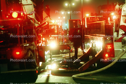 fire at 3rd street and 20th street, San Francisco, flashing lights, Potrero Hill, Dogpatch District
