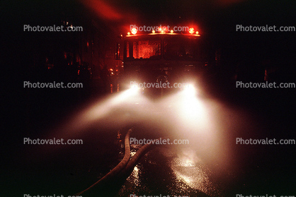 fire at 3rd street and 20th street, San Francisco, flashing lights, Potrero Hill, Fire Engine