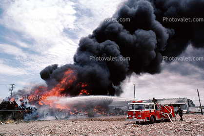 Fire, Thick Black Smoke, Mission Bay, San Francisco, Seagrave Truck