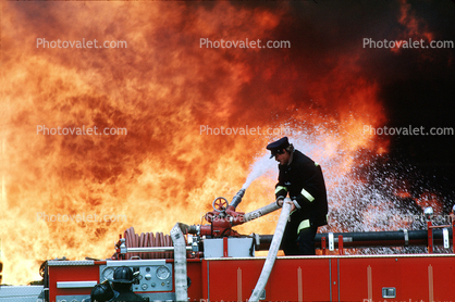 Fire, Thick Black Smoke, Mission Bay, San Francisco, Seagrave Truck, Flames from hell