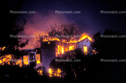 Home, Residential House, Great Oakland Fire, California, flashing lights
