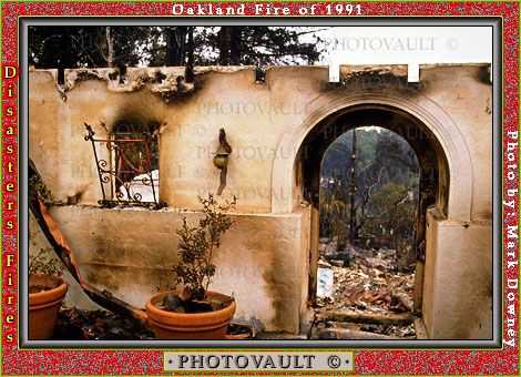 Homes, Residential House, Hills, Charred, Great Oakland Fire, California