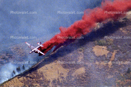 privateer, Convair PB4Y-2 Privateer, dropping fire retardent on a mountain fire, Firefighting Airtanker