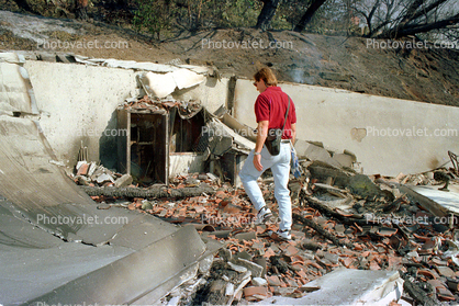 Burned out Houses, Charred Homes, Hill, Hillside, Malibu Fire, California, grass fire, wildfire, Wild land Fire