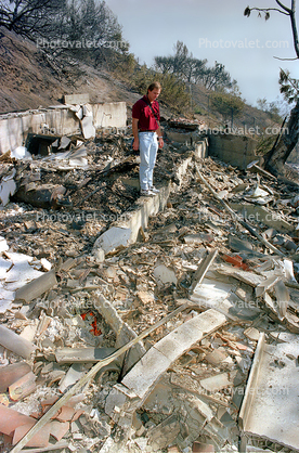 Burned out Houses, Charred Homes, Hill, Hillside, Malibu Fire, California