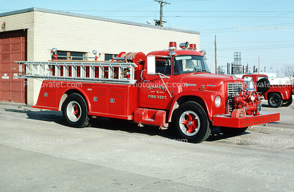 Loadstar 1700, International Harvester Fire Engine, SFD, Sauget Illinois