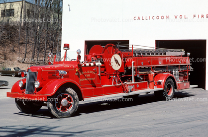 Callicoon Vol. Fire Dept, C.F.D, Hook and Ladder, Aerial, 1951 White Pirsch truck, New York, 1950s