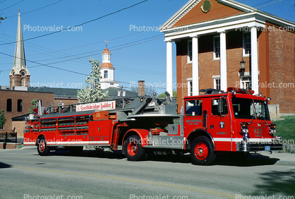 Southbridge Fire Department Ladder 1, 1989 Maxim/1973 100" Tiller, SFD