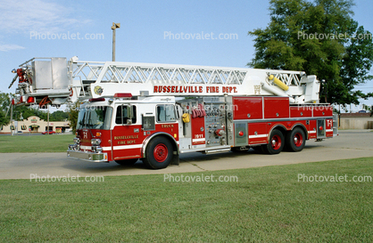 Truck T-1, Russellville Fire Dept, Aerial Cat, Duplex D350/Grumman AerialCat 102'