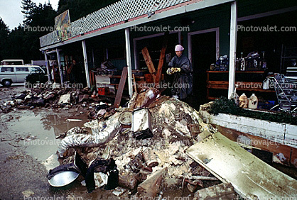 Detritus, House, Flooding in Guerneville, 14 January 1995