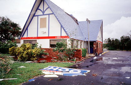 IHOP, building, Hurricane Francis, 2004