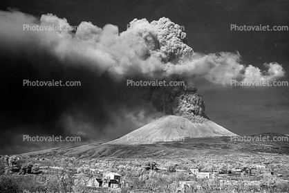 Mount Vesuvius, Erupting, Eruption, Explosion, smoke, Volcano, Italy