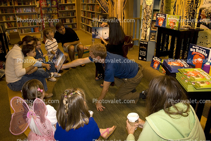 Childrens Book Reading, Bookstore