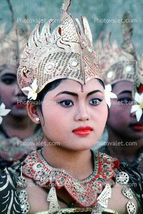 Girls at a Parade Celebration, Crown, necklace, Ubud