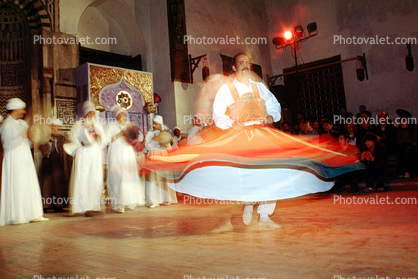 Whirling Dervishes, Tanoura Dance