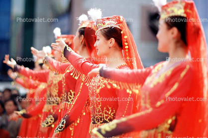 Ethnic Dance, costume