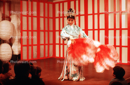 Chinese Dance, Plume Dance, March 1973, 1970s