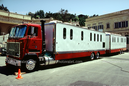 Dressing Rooms, Make-up truck, trailers