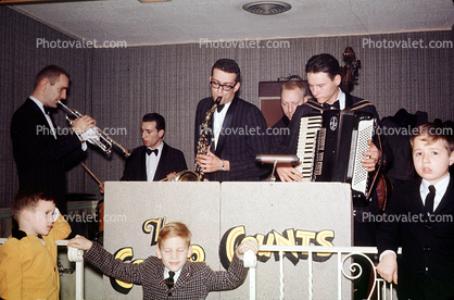 Accordion, Clarinet, Saxophone, Trumpet, band, 1960s