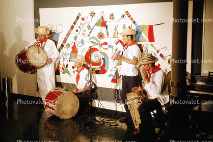 Buenaventura, Columbia, Drums