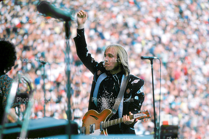 Live Aid, Philadelphia, Tom Petty and the Heartbreakers, JFK Stadium