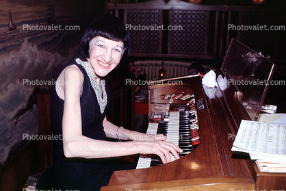 Electric Piano, Woman, Smiles, keys, keyboard, organ