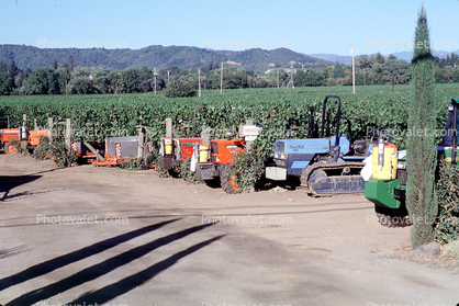 Ford, Tractor, trailer, Coachella Valley, California, Dry Creek Valley, Sonoma County