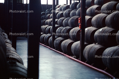 Oak Aging barrels, Sydney, Australia, Wood, Wooden Barrels, Fermenting Tanks