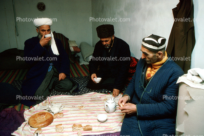 Men, eating, bread, supper, sitting, Samarkand