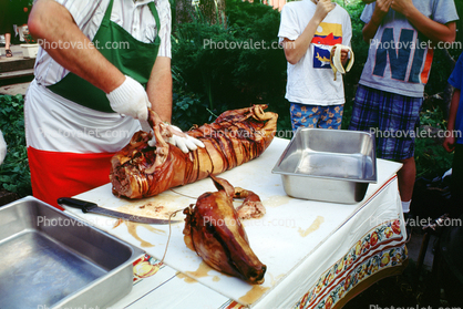 Pig Head, Decapitated, Knife, Meat, White Meat, Tray, Tablecloth, Roasted Pig, Roast