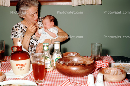 Grandma, Grandmother, baby, daughter, Granddaughter, Feeding, Spoon, 1950s