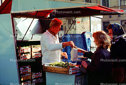 Shoppers, Fruit, Women, Man, Saint Petersburg