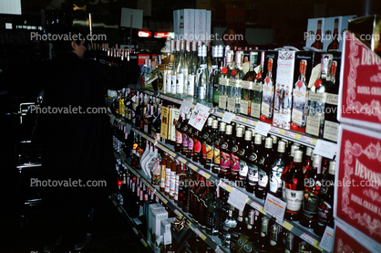 Wine, Liquor, Bottles, Shelves, Grocery Store, Supermarket, racks full of bottles, Supermarket Aisles