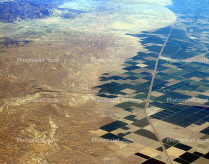 Summer, over the Central Valley, Interstate highway I-5, patchwork, checkerboard patterns, farmfields