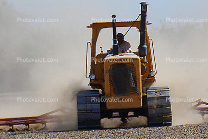 Plowing, plow, dust, field, dirt, Caterpillar Tractor, soil