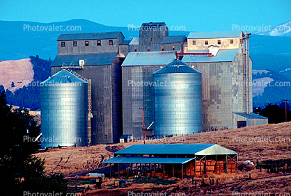 Grain Silos, Dufur Oregon